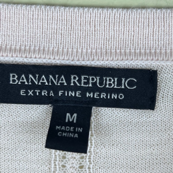 Banana Republic women’s extra fine merino wool size medium - Picture 3 of 8